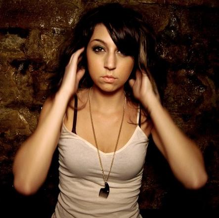 Charlotte Sometimes lyrics